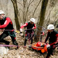 Operațiune de salvare la granița României după ce 4 ucraineni au trecut frontiera prin zona muntoasă - FOTO: Profimedia