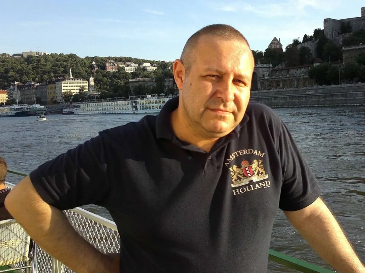 Daniel Fenechiu: "Nu știu dacă mâna pusă la ochi de Marcel Ciolacu e efectul unei viziuni" - Foto: Facebook/Daniel Fenechiu