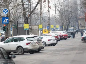 Locuri de parcare în București. Foto: Inquam Photos / Bogdan-Ioan Buda