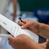 Care va fi ordinea de pe buletinele de vot din Diaspora. Există surprize - Foto: INQUAM PHOTOS/Virgil Simionescu