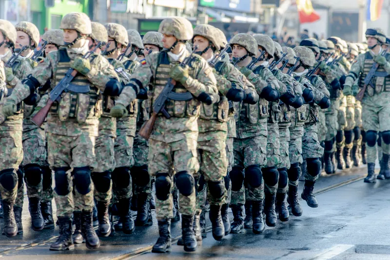Militari rom&acirc;ni