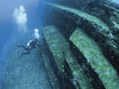 Piramida scufundată care rescrie istoria omenirii - Foto: scubadiving.com