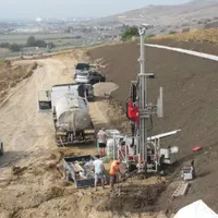 VIDEO Alunecarea de teren care împiedică deschiderea autostrăzii Sebeș - Turda. 5 ani întârziere / ziarulunirea.ro