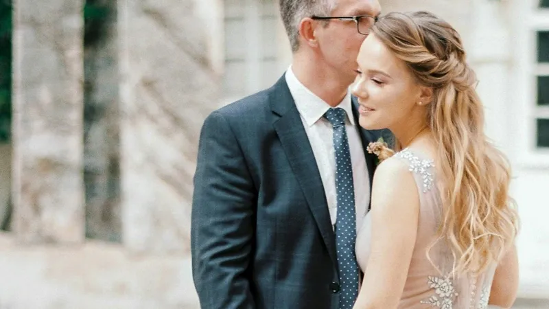 Fiica mea, 18 ani, mi-a zis că se mărită cu un bărbat de 60 de ani. Ce am aflat despre el e oribil - Foto: Pexels(imagine cu rol ilustrativ)