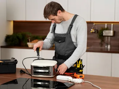 Cine răspunde pentru reparația electrocasnicelor când locuiești cu chirie. Chiriașul sau proprietarul? - Foto: Freepik (Imagine cu rol ilustrativ)