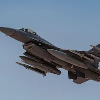 Cât de tari sunt avioanele F-16 trimise de România contra dronelor Rusiei? Au rachete de 1.000.000$ - Foto: Profimedia Images