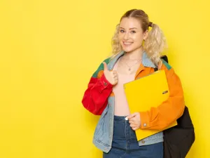 Foto: Guvernul votează un proiect de acordare a burselor pentru studenți Sursa: Freepik