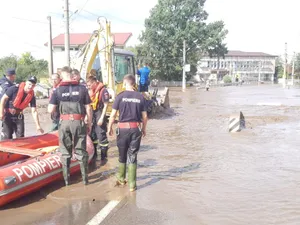 Ce facem în caz de inundații. Recomandările autorităților - FOTO: MAI