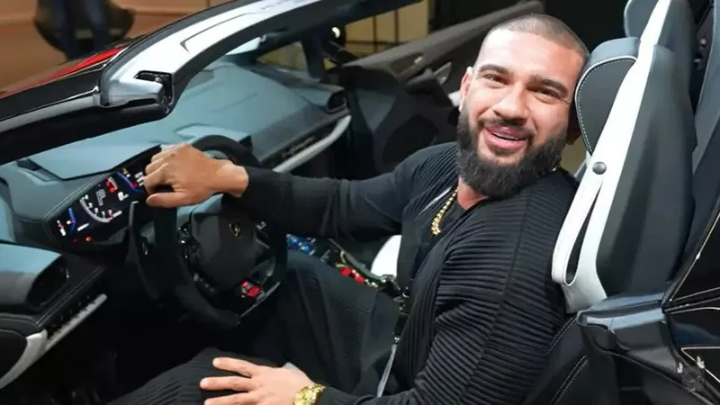 Surse: Dorian Popa ar fi fost prins drogat la volanul bolidului său. I s-a suspendat permisul - Foto: Captură Youtube/ Imagine cu caracter ilustrativ