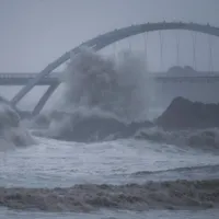 Taifunul Chanthu a măturat Taiwanul și urmează să lovească China/FOTO: Xinhua