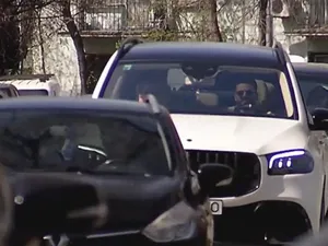 Impozite noi pentru românii care au case și mașini scumpe. Care este suma triplată de guvern? - Foto: Arhiva