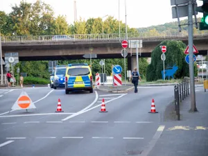 Un poliţist a fost ucis cu arma din dotare de un hoţ, la o benzinărie. Unde s-a întâmplat - Foto: Profimedia Images