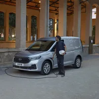 Prima mașină electrică făcută în România e plug-in hybrid și vine de la Craiova. Autonomie 110 km - Foto: Ford