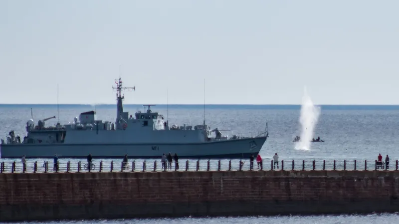 Forţele Navale Române au un „nou” vânător de mine. HMS Blyth a servit în Royal Navy - Foto: Profimedia Images
