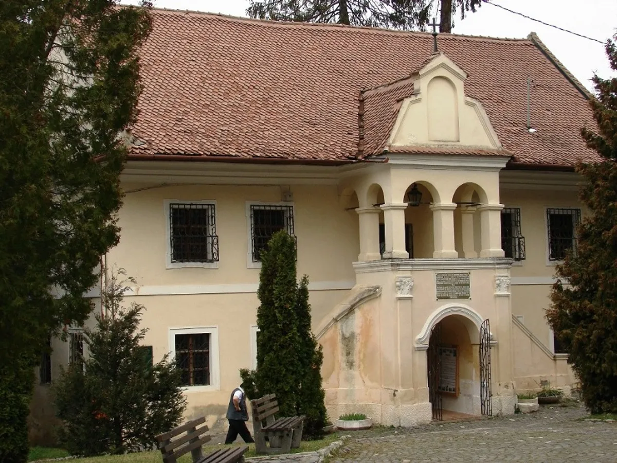 Prima școală românească Brașov