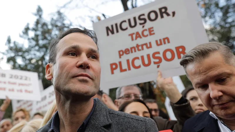 Robert Negoiță a condus protestul agramaților PSD Sector 2 Foto: INQUAM Photos/George Călin