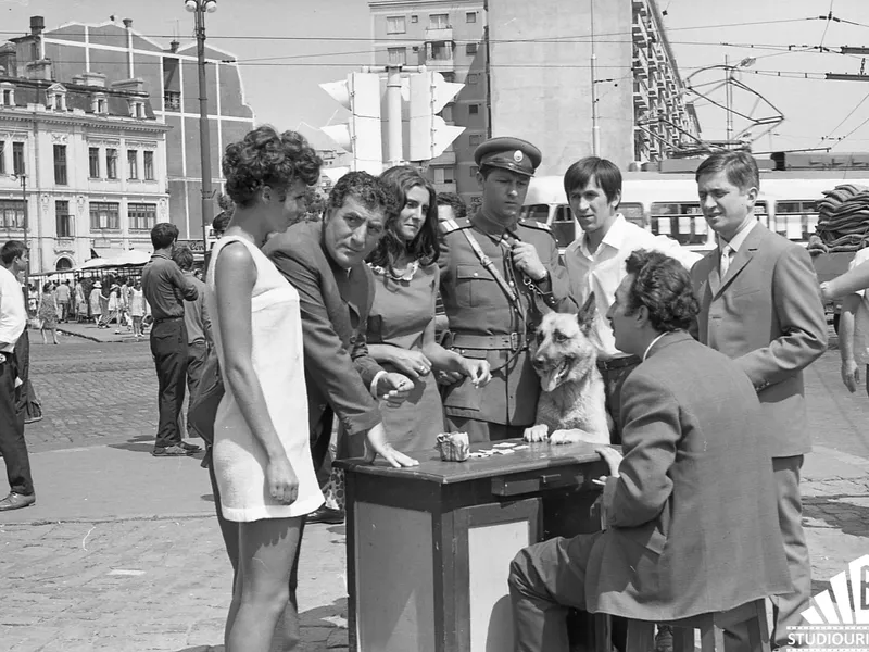 Cum se distrau actorii din Brigada Diverse la filmări - Foto: Studiourile Buftea / Facebook