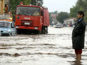 Mobilizare Apa Nova în fața eventualelor acumulări de apă din București: echipele, gata să intervină - FOTO: Profimedia(imagine cu rol ilustrativ)