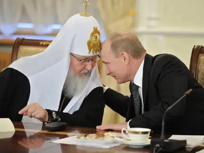 Averea fabuloasă este motivul pentru care Patriarhul Kirill al Moscovei se închină la Putin Foto: RIA Novosti