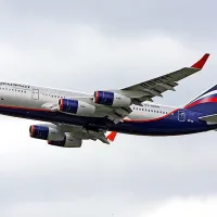 Avionul trimis de Rusia pentru cei 40 de diplomaţi - Foto: Wikimedia/Alexander Mishin/CC BY-SA 3.0