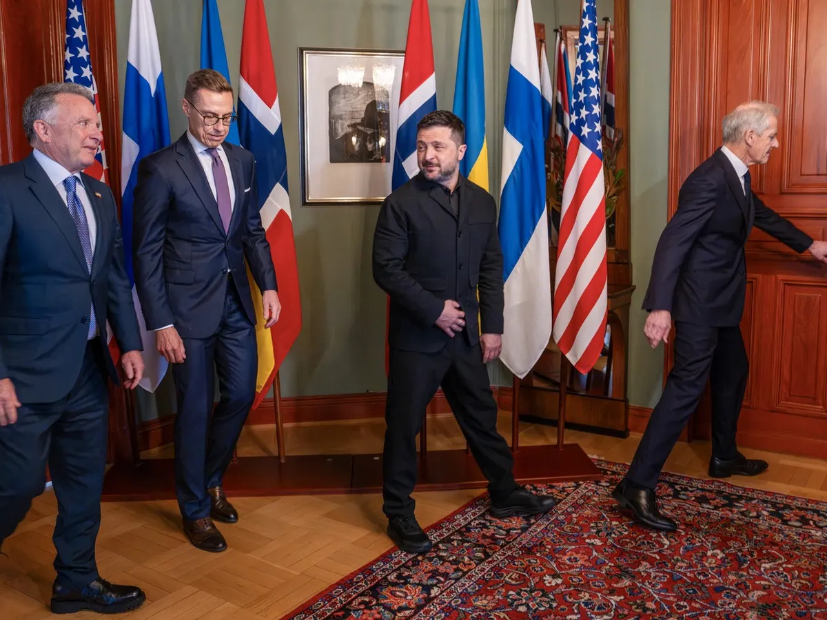Negocieri de pace. SUA acordă Ucrainei garanții de „apărare colectivă” dacă Rusia va ataca din nou  - Foto: Profimedia Images (imagine cu  rol ilustrativ)