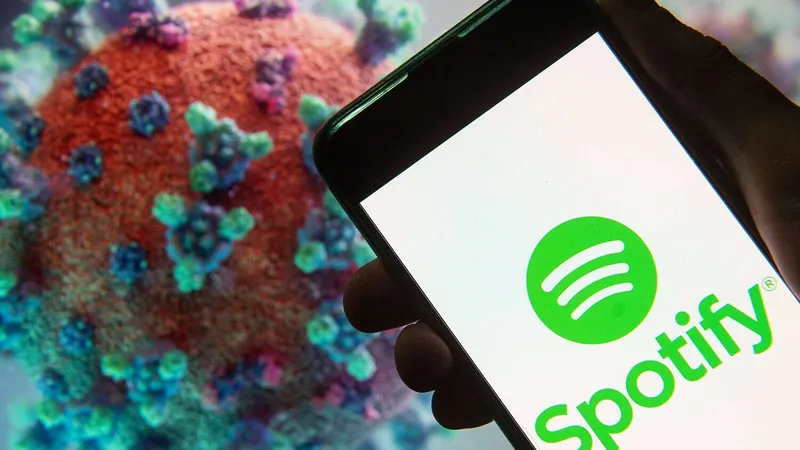 Spotify va lua măsuri pentru a combate dezinformarea despre COVID-19/FOTO: People.com