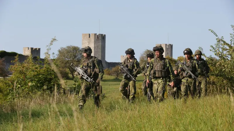 Soldați suedezi pe insula Gotland/FOTO: Getty
