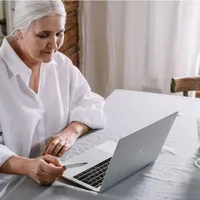 Unii pensionari vor avea cu 700 de lei în plus la pensie Foto: Pexels.com - rol ilustrativ