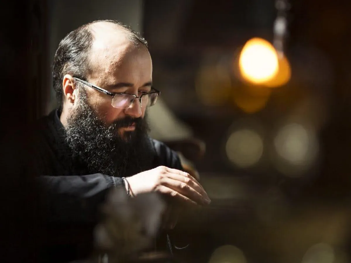 Preotul Visarion Alexa - Foto: Arhiva personala