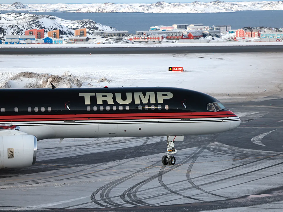 O aeronavă care îl transportă pe omul de afaceri american Donald Trump Jr. sosește la Nuuk, Groenlanda, pe 7 ianuarie 2025 - Foto: Profimedia Images