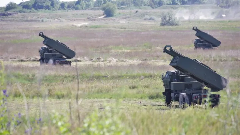 VIDEO Armata a folosit, în premieră, sistemul HIMARS, lansator multiplu de rachetă cu rază de 300 km / MAPN