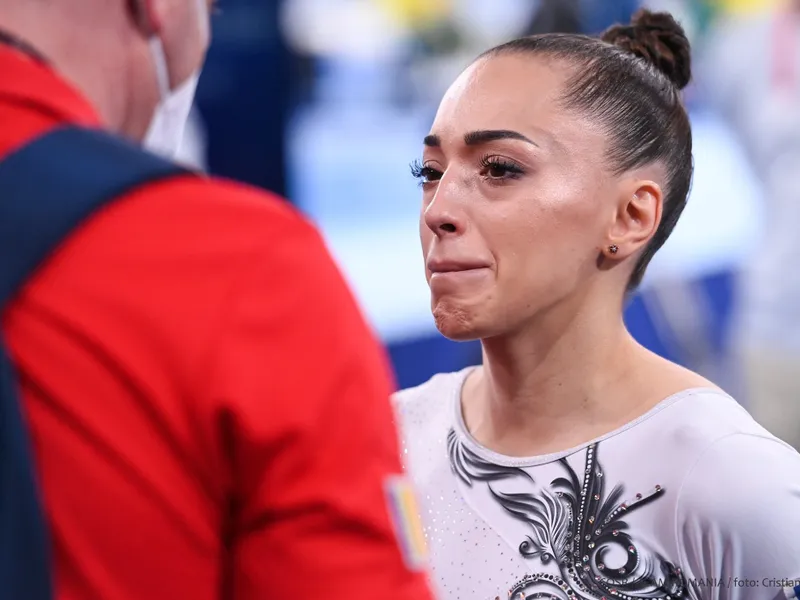 Larisa Iordache a ratat finala olimpică la bârnă, din cauza durerilor. Foto COSR