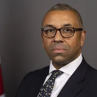 James Cleverly, ministrul de Externe britanic - Foto: Wikimedia/Simon Dawson/CC BY 2.0