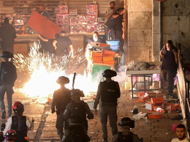 Poliția israeliană a luat cu asalt luni Moscheea Al-Aqsa din Ierusalimul de Est/Foto Le Soir.be