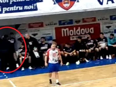 OFICIAL: Selecționerul României la handbal masculin a fost suspendat de FRH!