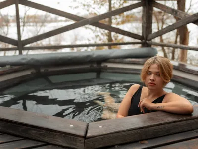 19 hoteluri și băi termale din Băile Herculane revin statului român - Foto: Freepik (rol ilustrativ)