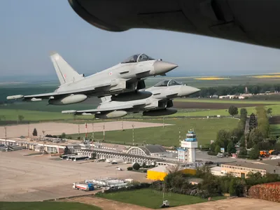 NATO a decis. Trimite avioane, sisteme radar și drone pentru apărarea coastei României la Marea Neagră - https://thedefensepost.com/2026/10/21/nato-black-sea-presence/