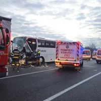 Autocar cu 32 de pasageri, implicat într-un accident grav. A fost activat PLANUL ROȘU - FOTO: ISU IALOMIȚA
