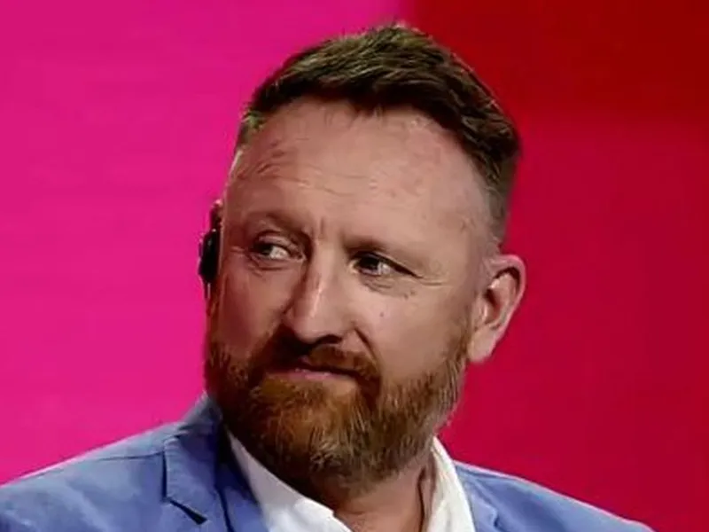 Chay Bowes, jurnalist occidental putinist. Poza de profil de pe Twitter