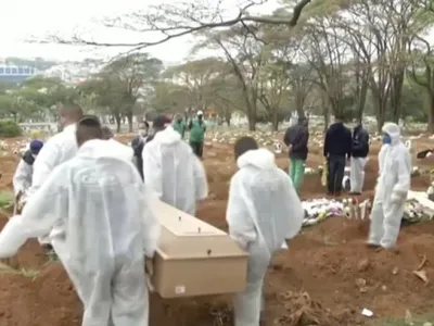 Situație neobișnuită: Grecia va deshuma 150 de persoane moarte de Covid, după ce trupurile nu s-au descompus nici după 5 ani