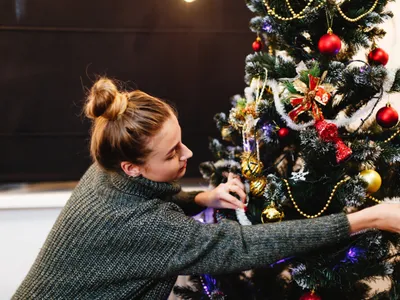 Ce trebuie să pui în brad pentru a atrage prosperitate de sărbători. Trebuie lăsat până la Bobotează - Foto: Freepik (Imagine cu rol ilustrativ)