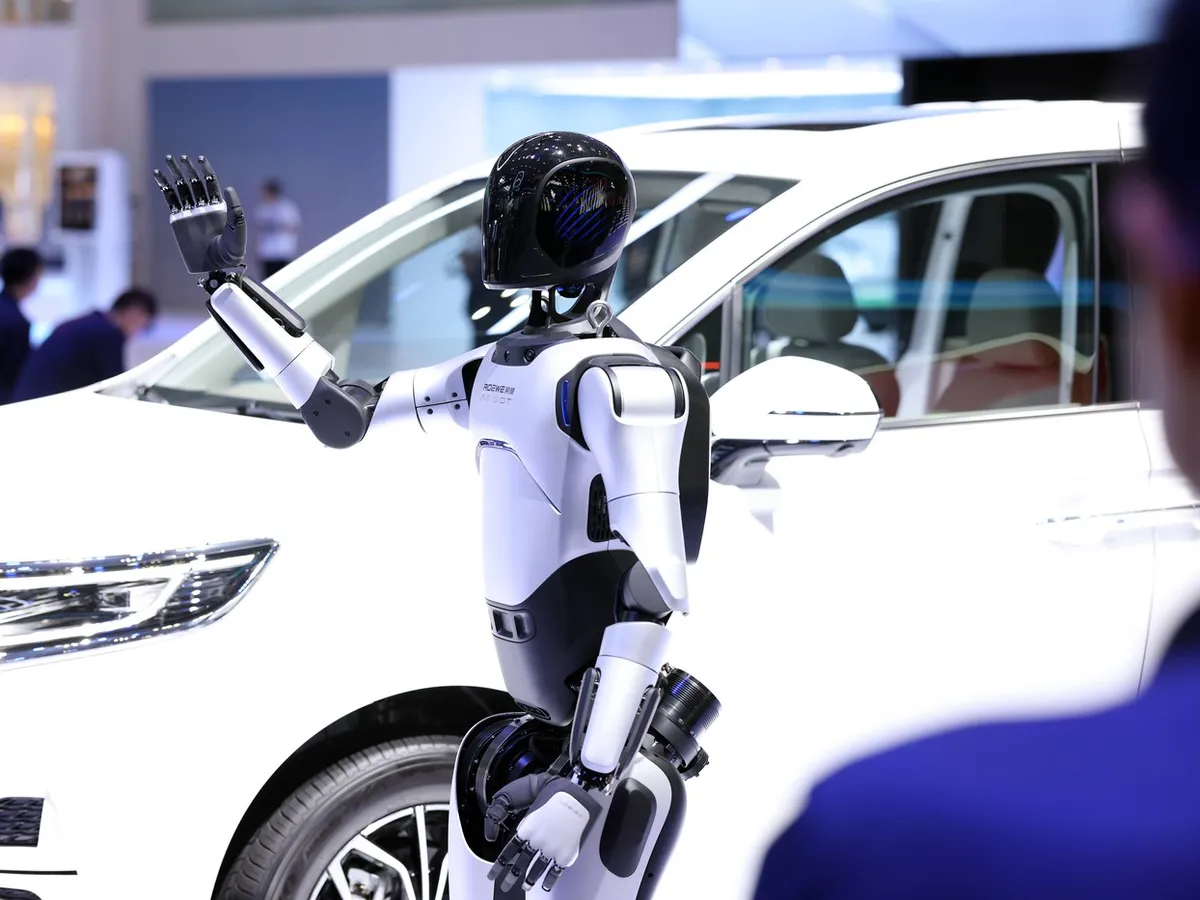 Robotul chinez AgiBot A2 a intrat în Cartea Recordurilor după ce a mers peste 100 km. Câte zile a făcut?