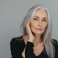 Pensionară la pensie - Foto: Freepik