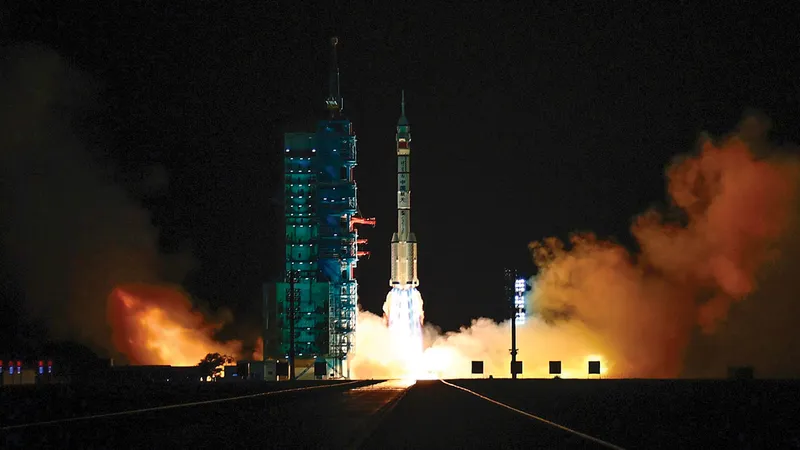 Nava spațială Shenzhou 19