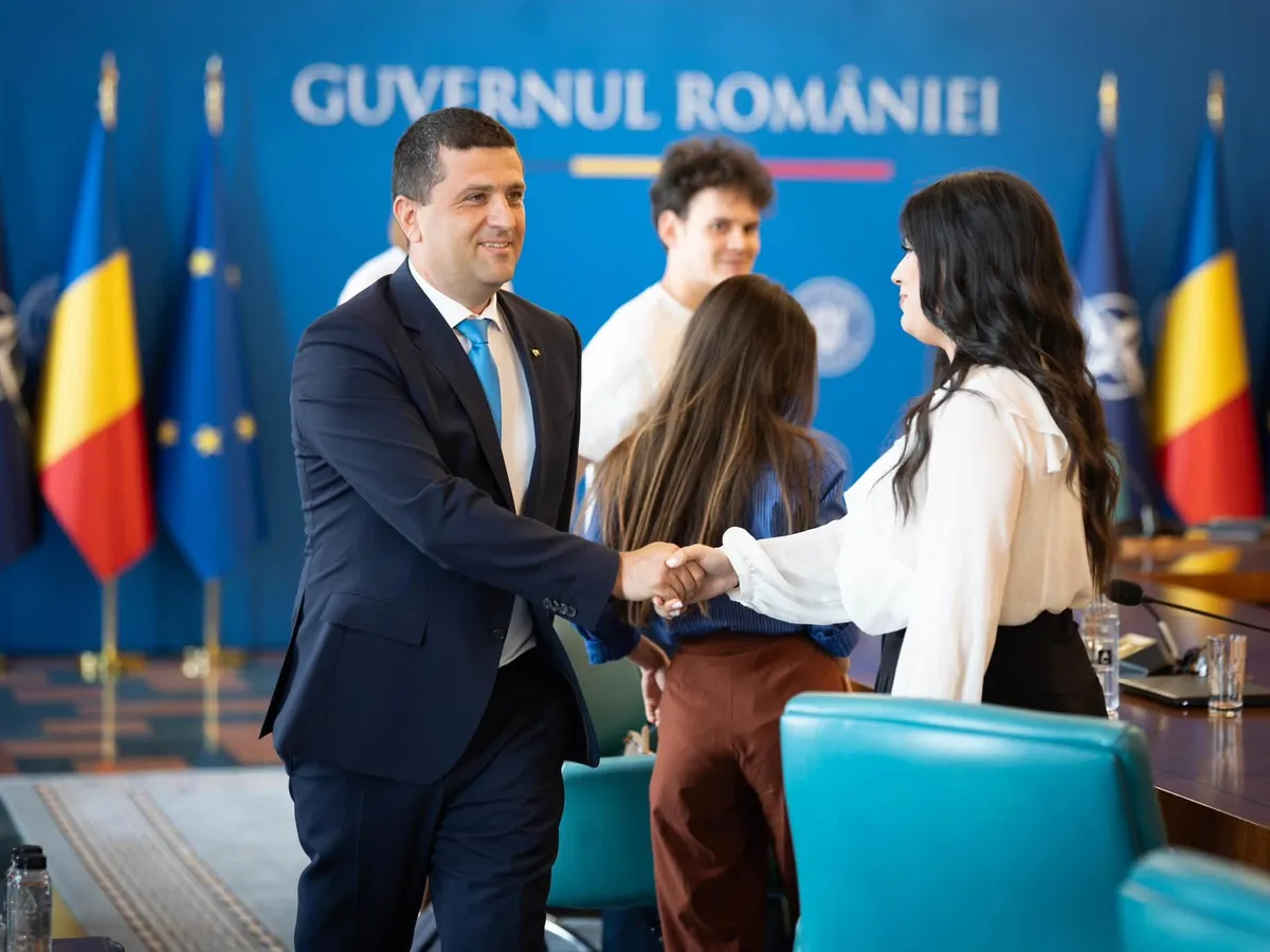 ROMATSA a scăpat de suspendarea activității. Salariile de 100.000 lei net/lună ale directorilor rămân neatinse