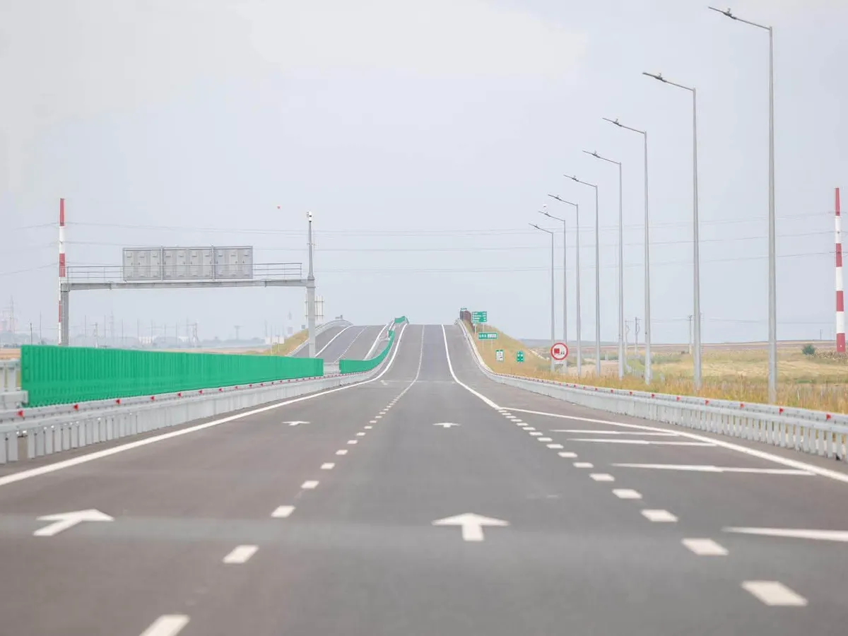 VIDEO S-au deschis 47 km pe Autostrada Moldovei. Grindeanu s-a răfuit cu Bolojan pe tema infrastructurii