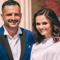 Soția lui Mădălin Ionescu are COVID cu febră și dureri. El spune că vaccinul este experimental / playtech.ro