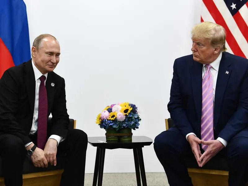 Trump ia în calcul relaxarea sancțiunilor petroliere împotriva Rusiei. Planul B dă fiori la Moscova - Foto: Profimedia images