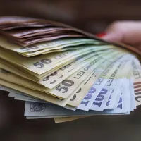 Guvernul amână plăţile pentru o categorie de bugetari - Foto: INQUAM PHOTOS / Octav Ganea