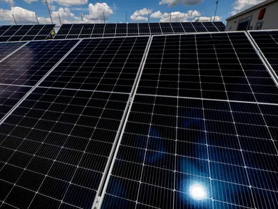 Investiţiile în parcurile fotovoltaice din comunităţile locale, 2.000.000.000 lei. Unde se intalează - FOTO: Inquam Photos / Ovidiu Micsik